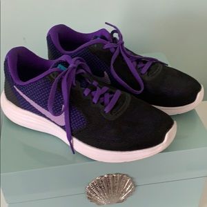 Nike Revolution 3 Black/Purple Sneakers